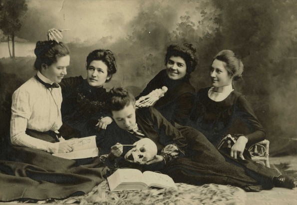 American Medical Missionary College women students, Battle Creek, Michigan