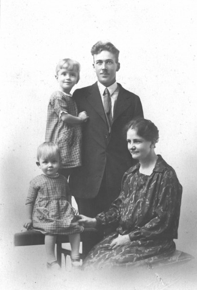 Leonard E. Allen with wife and two children  Lucknow, India