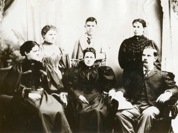 Oliver V. Pratt and family