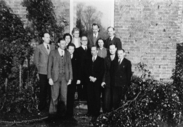 Newbold College faculty at Packwood Haugh, 1944