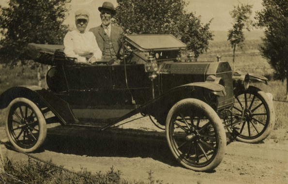 E. J. Van Horn and his wife with their car