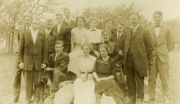 Professor Frederick Griggs with his Union College philosophy class, about 1910