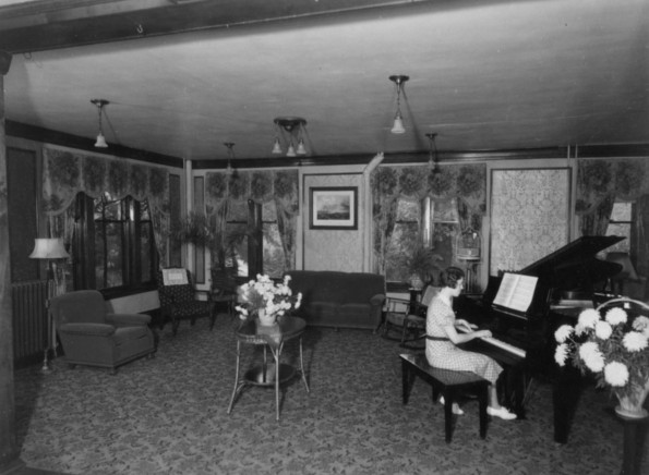 Hinsdale Sanitarium and Hospital parlor with a piano