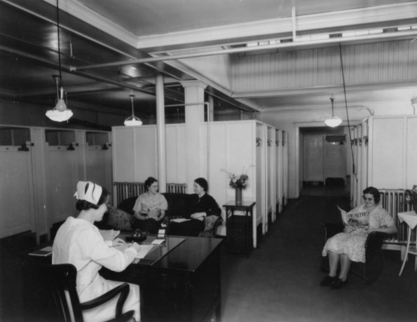 Hinsdale Sanitarium and Hospital treatment room waiting area