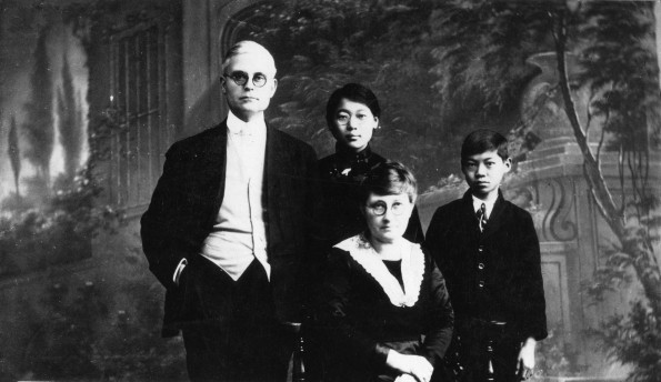 Arthur C. Selmon and family