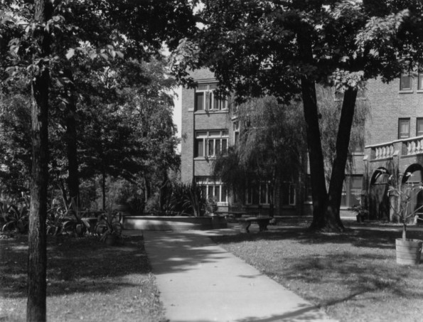 Hinsdale Sanitarium and Hospital grounds