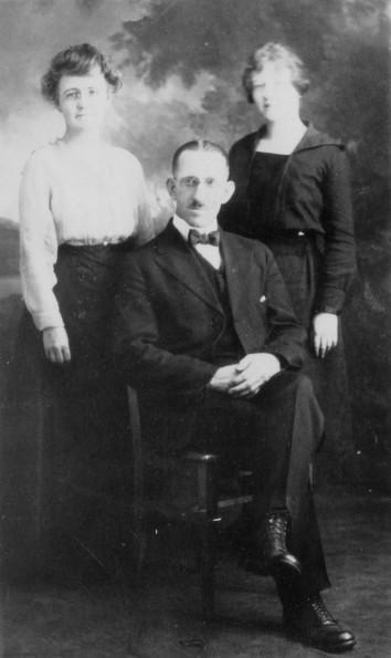 Melvin H. Minier and family