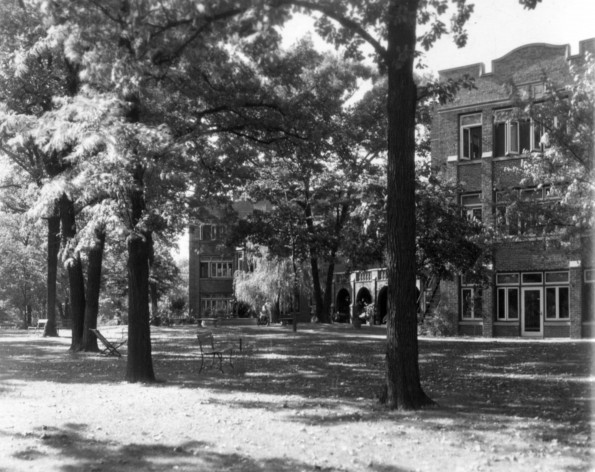 Hinsdale Sanitarium and Hospital grounds