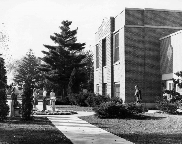 Emmanuel Missionary College James White Memorial Library (Griggs Hall)