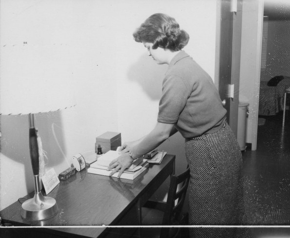 Andrews University Garland Apartments (Interior)