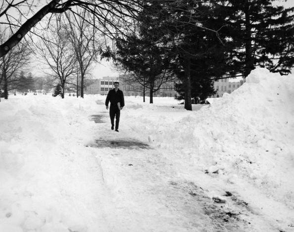 Andrews University Campus Scenes (Winter)