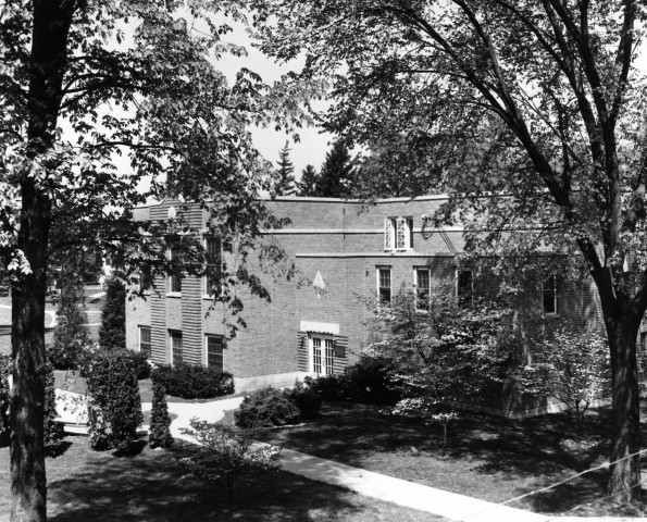 Emmanuel Missionary College James White Memorial Library (Griggs Hall)