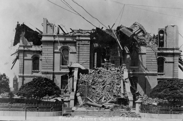 [Sonoma County courthouse in Santa Rosa after the earthquake of 1906]