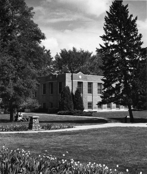 [Griggs Hall on Emmanuel Missionary College campus, former home of the libraray]