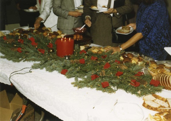 [Christmas breakfast held in the basement of Pioneer Memorial Church in 1986]