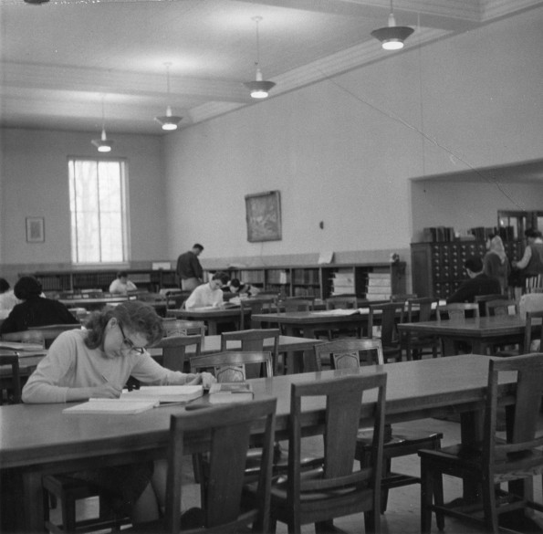 [Students studying in Emmanuel Missionary College library]