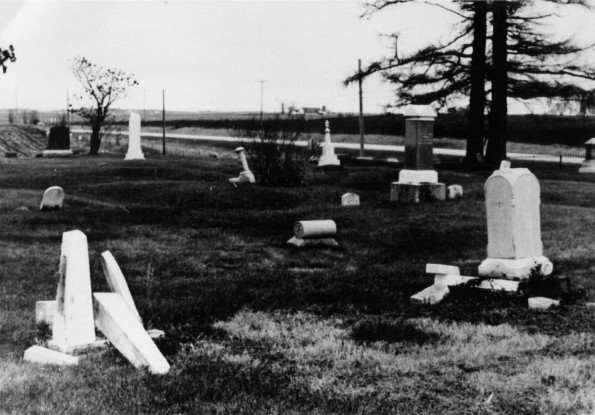 Elon Everts and Josiah Hart's gravesite