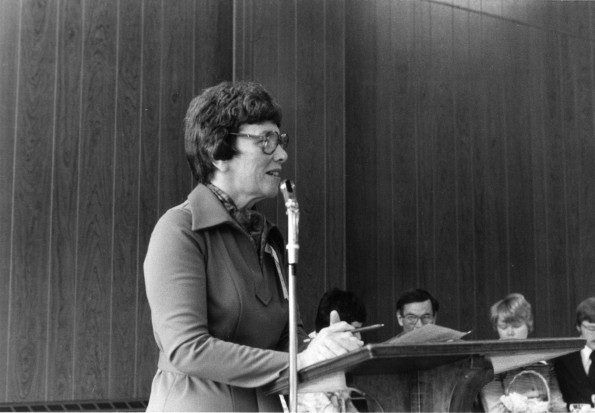 [Elsie L. Buck speaking at 1974 Andrews University alumni weekend]