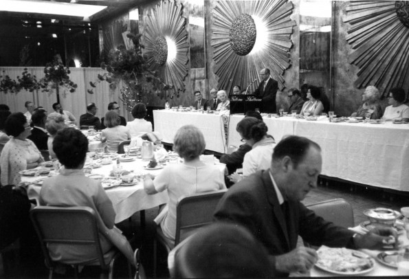 President Richard Hammill addressing Andrews University alumni during a breakfast meeting at the 1970 General Conference Session in Atlantic City, New Jersey