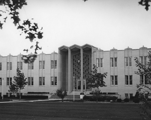 [Andrews University SDA Theological Seminary Building]