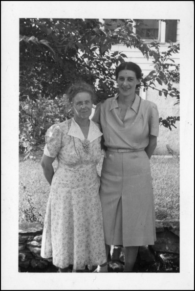 Mertie and Kay Bralliar