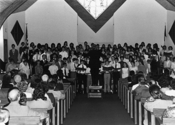 John Read directing the choir at the Arkansas-Louisiana Conference Elementary School Music Festival in Little Rock, AR
