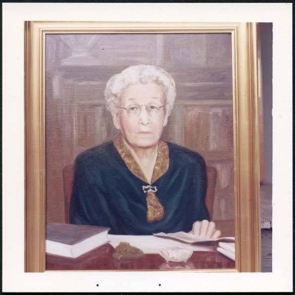 Photograph of a painted portrait of Bessie DeGraw Sutherland